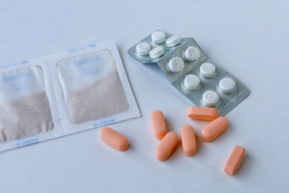 憩室炎は出血を引き起こしますか?